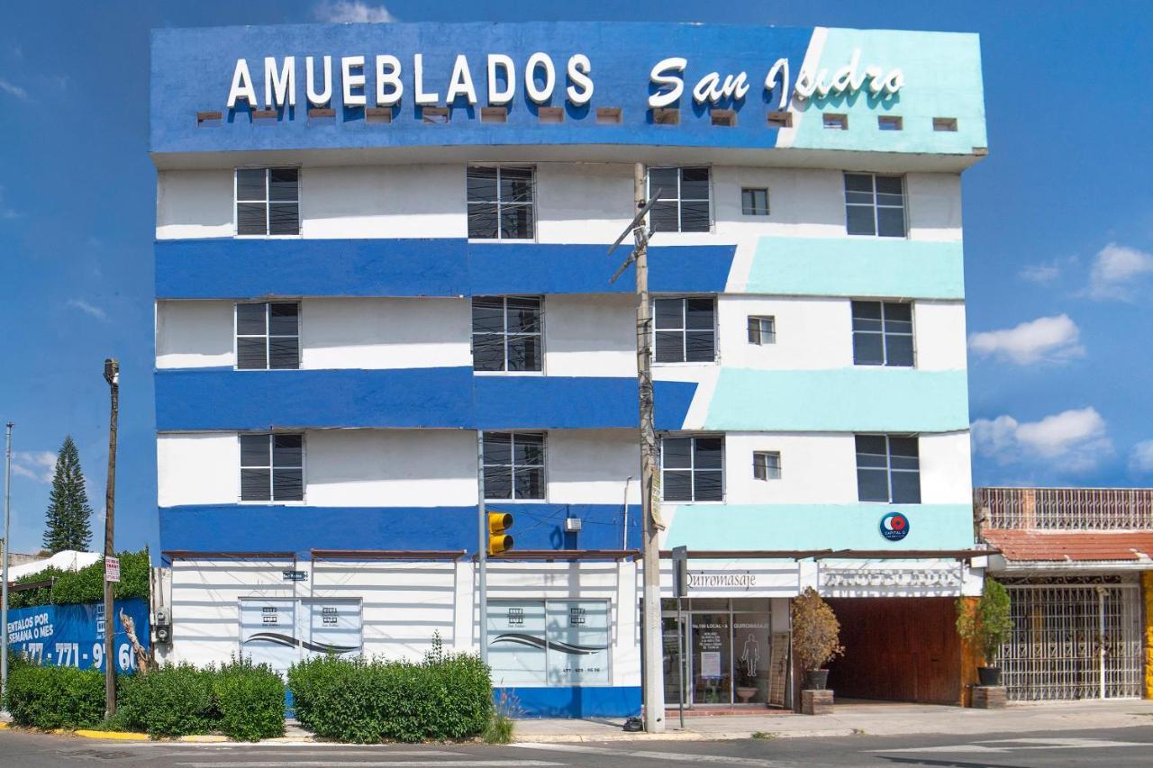 Amueblados San Isidro Hotel León Esterno foto