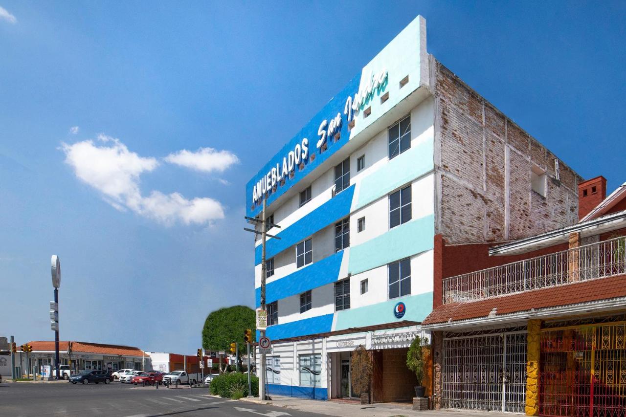 Amueblados San Isidro Hotel León Esterno foto